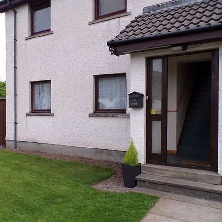 No 52 - Apartment With Lounge And Dining Area - No Kitchen Ullapool Exterior photo